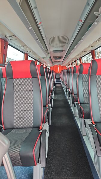 Inchirieri autocare 58 de locuri.